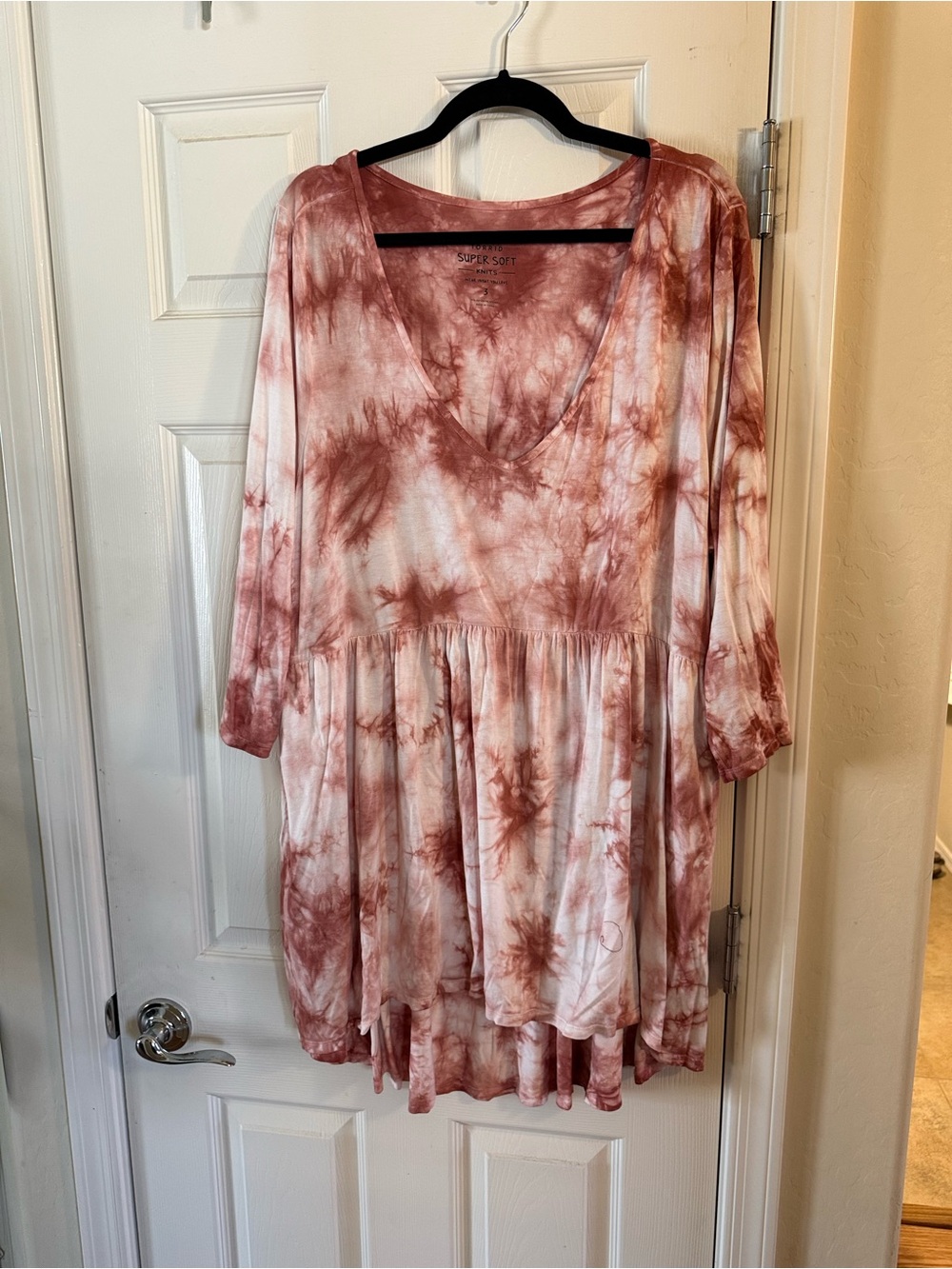 torrid Super Soft Tie-Dye Tee in Dusty Rose & White